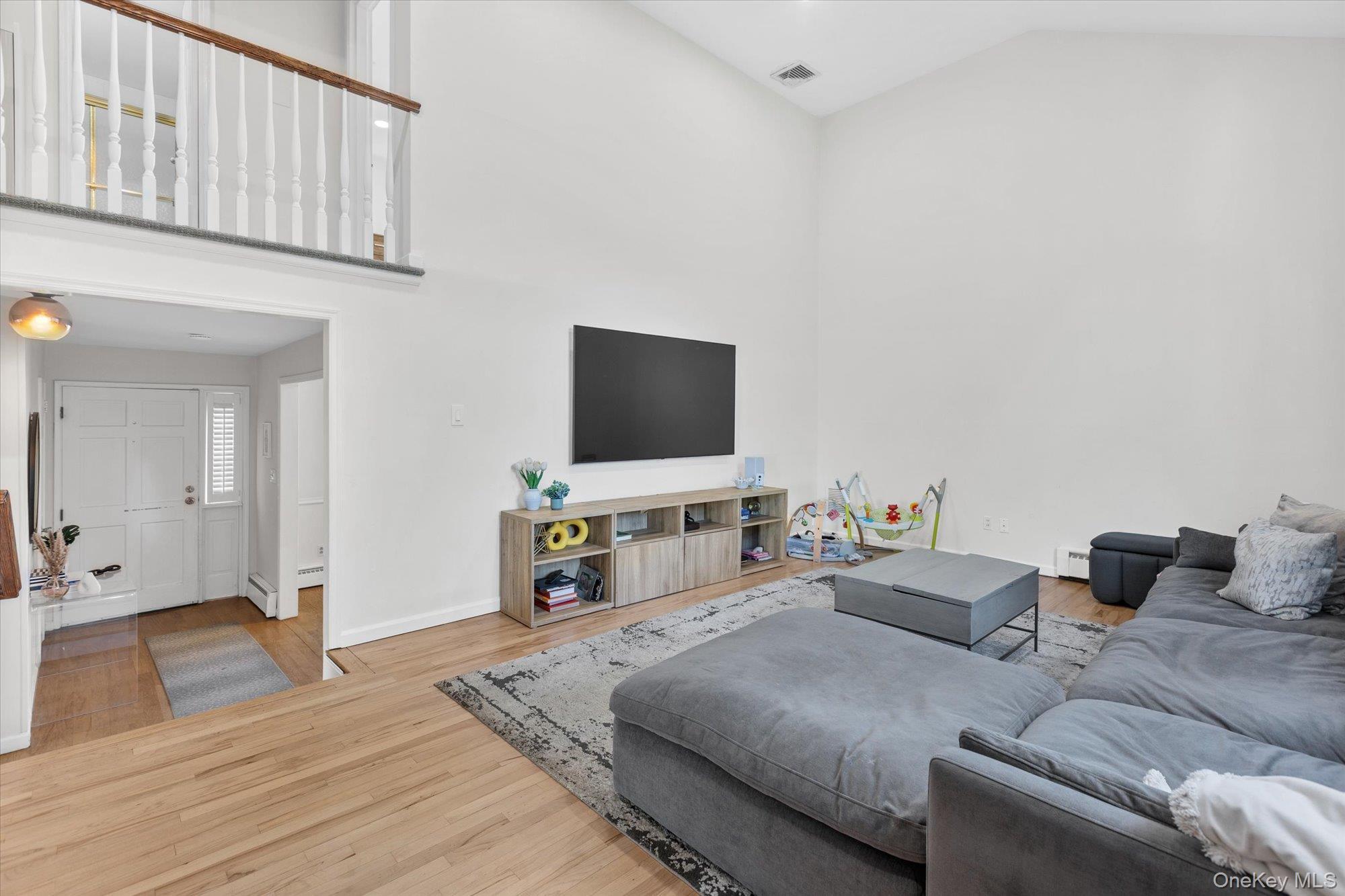 Single Family Skyview Suffolk County, NY 11747, MLS-939925-5