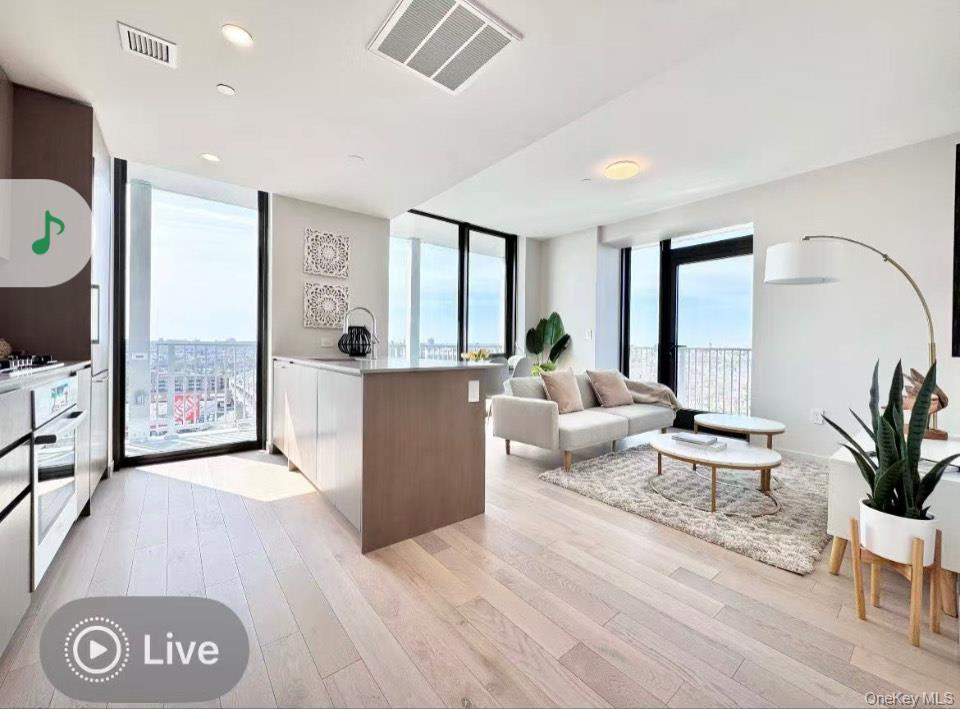 Condo 40  Queens, NY 11354, MLS-939938-3