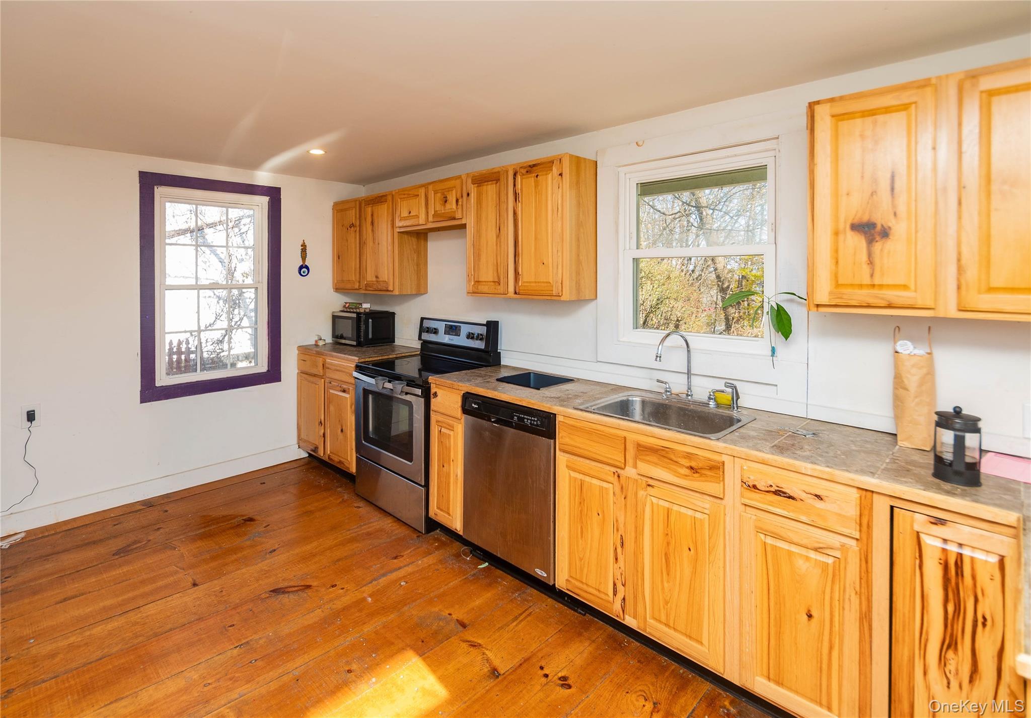 Single Family Broadway  Ulster County, NY 12466, MLS-939939-5