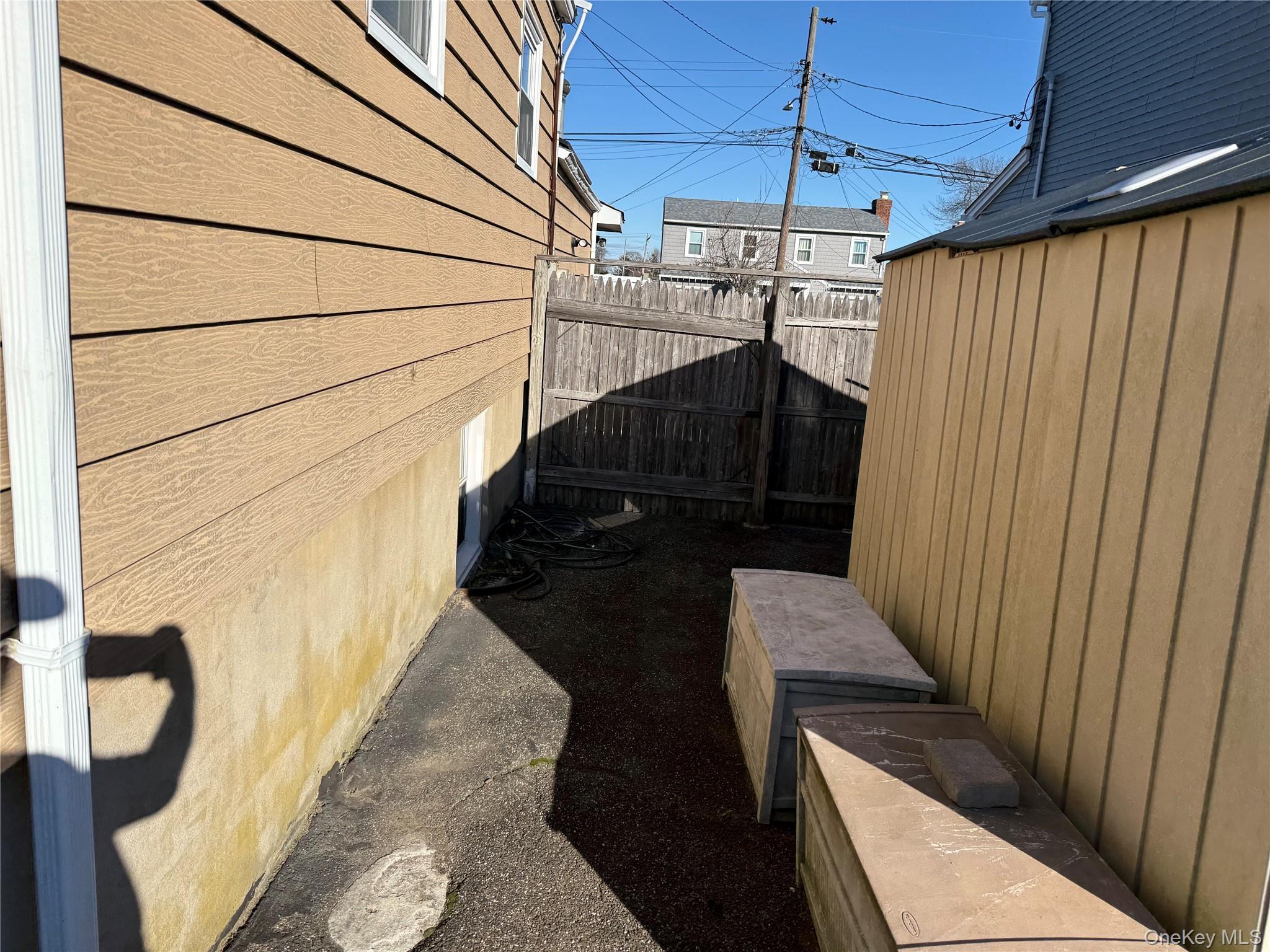 Single Family Madison Suffolk County, NY 11757, MLS-939946-13