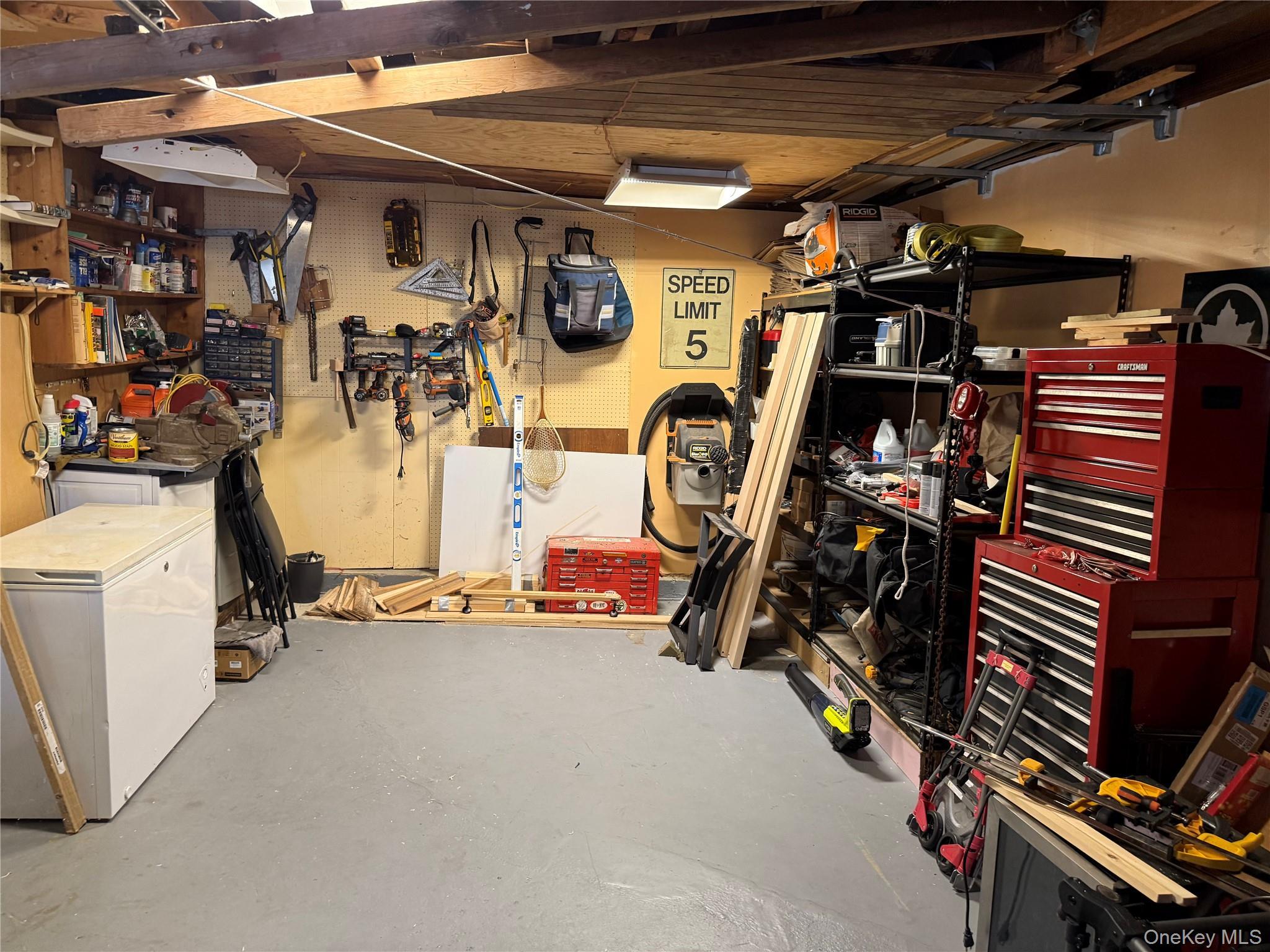 Single Family Madison Suffolk County, NY 11757, MLS-939946-27