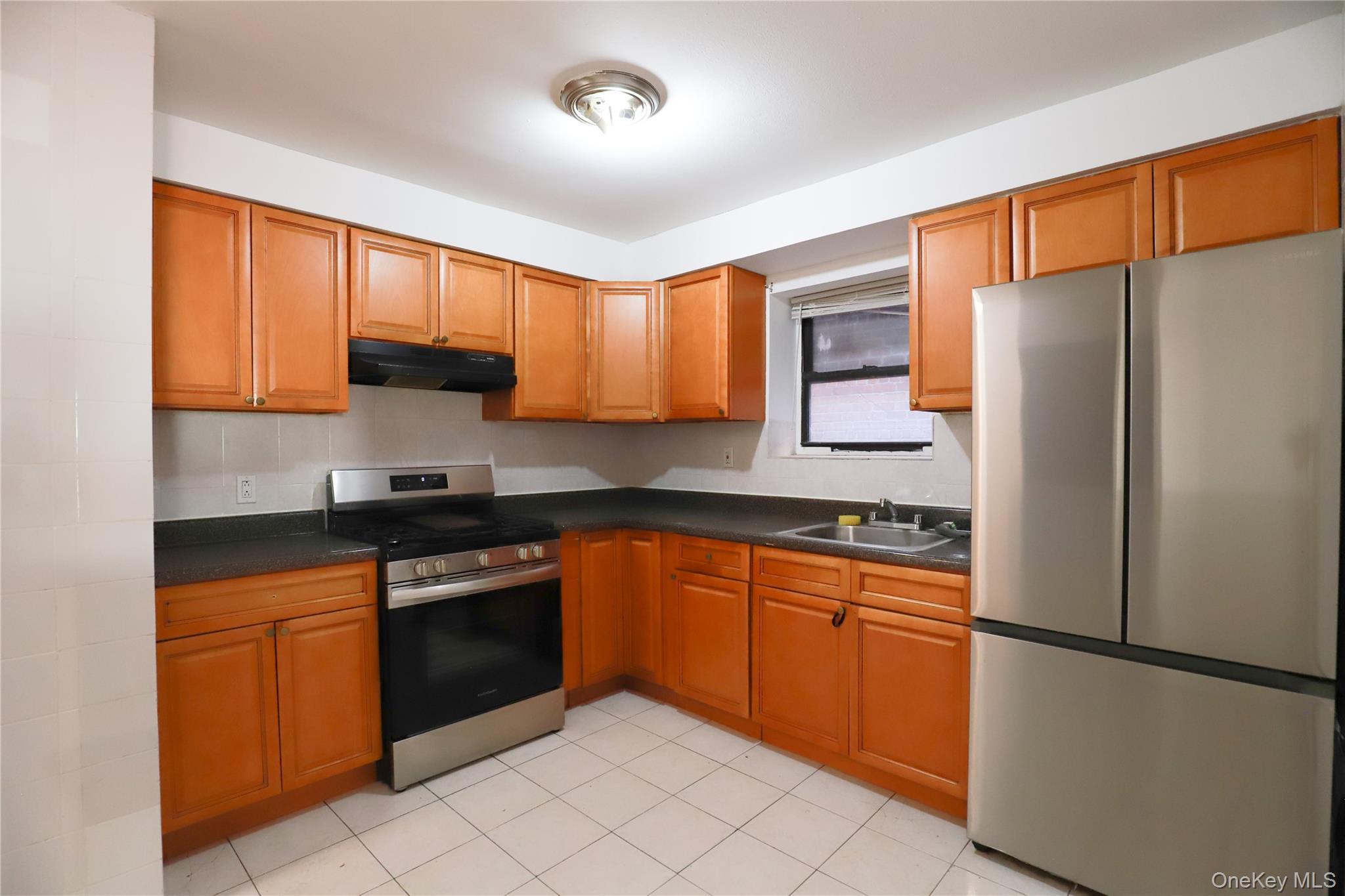 Single Family Xenia  Queens, NY 11368, MLS-939951-3