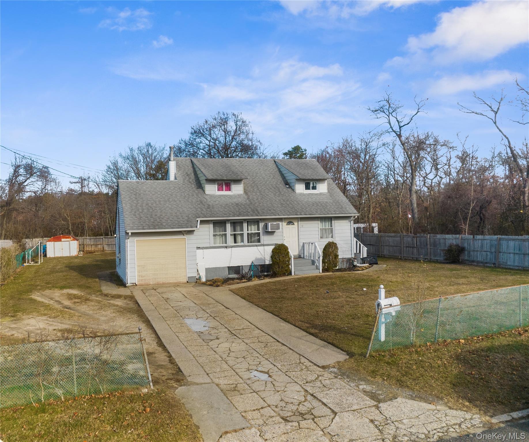 Single Family Farragut Suffolk County, NY 11706, MLS-939956-2