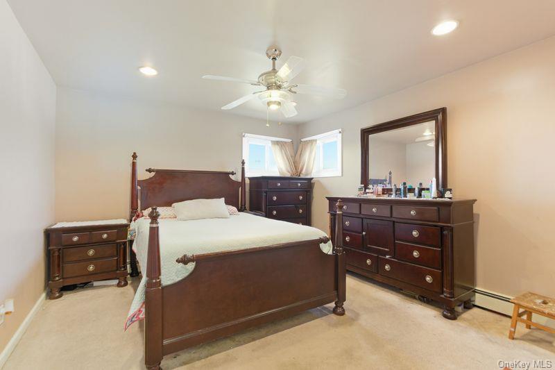 Single Family Farragut Suffolk County, NY 11706, MLS-939956-7