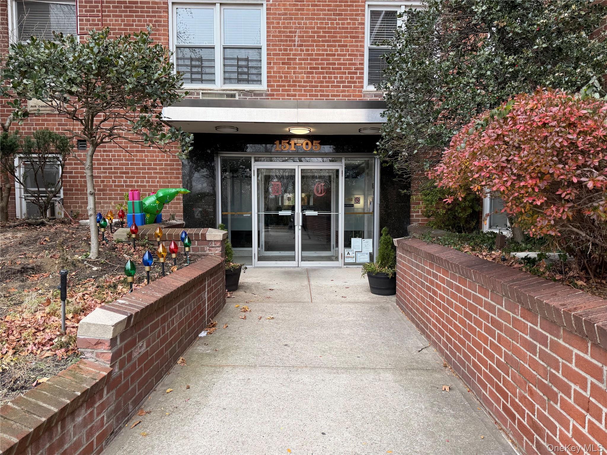 Coop Cross Island  Queens, NY 11357, MLS-939965-26