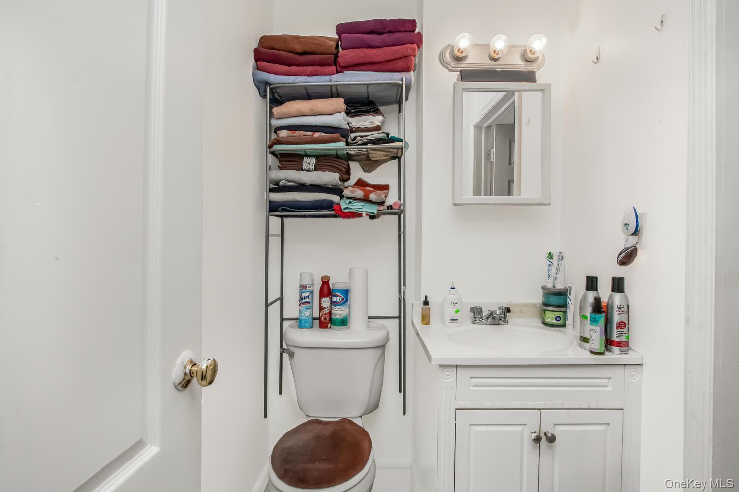 Single Family Porach Westchester County, NY 10701, MLS-939993-22