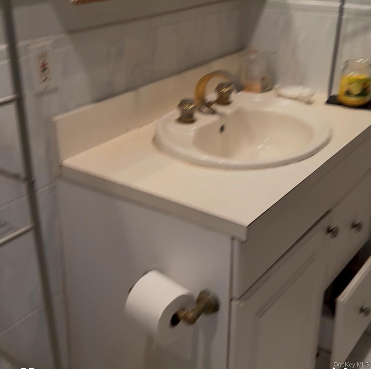 Single Family East Cherry  Suffolk County, NY 11722, MLS-940035-5