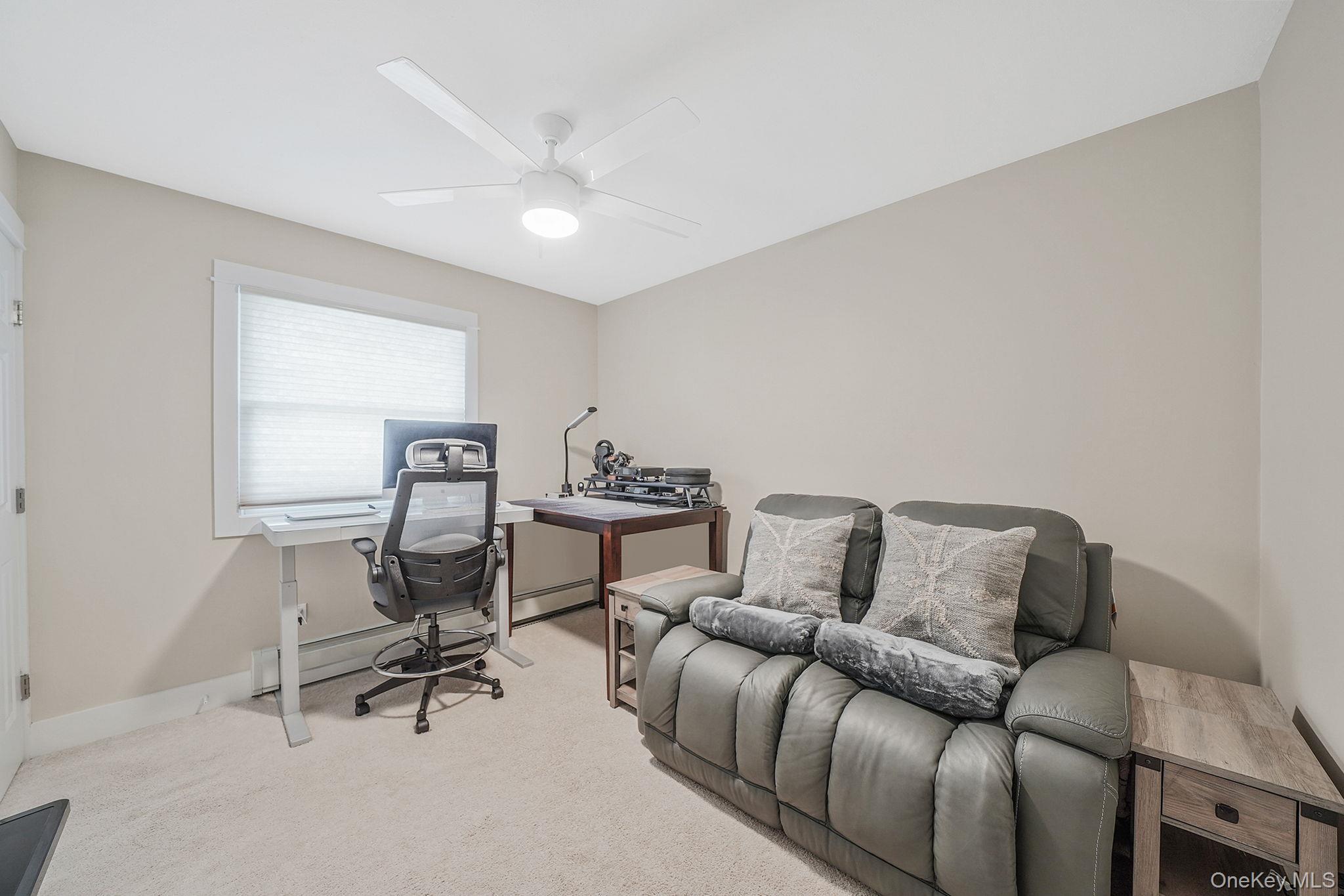 Single Family Malcolm Suffolk County, NY 11713, MLS-940042-17