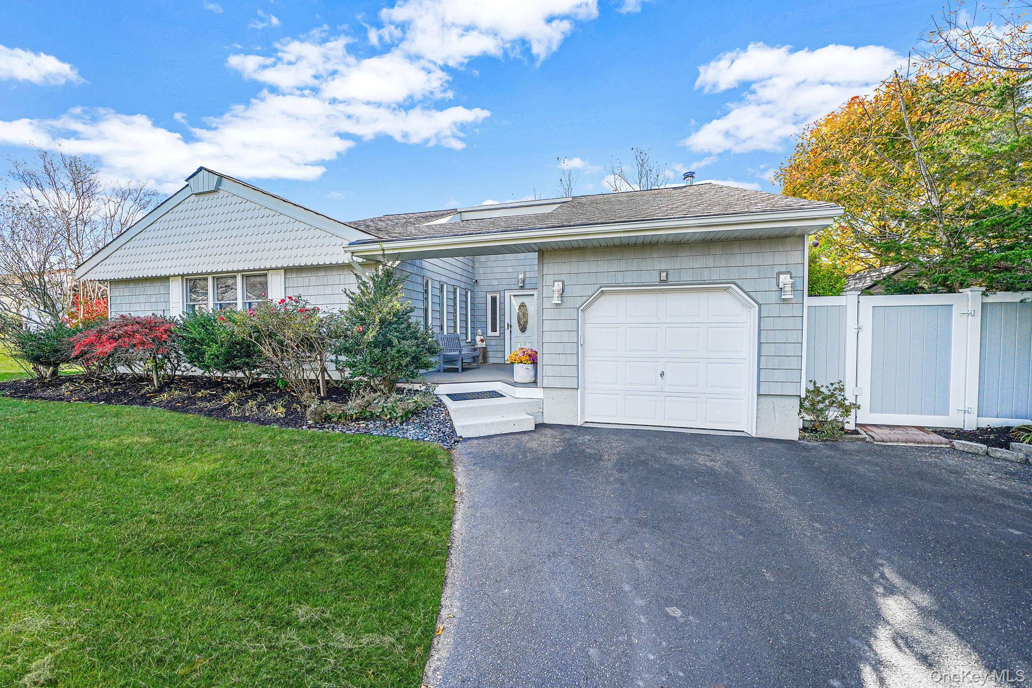 Single Family Malcolm Suffolk County, NY 11713, MLS-940042-2