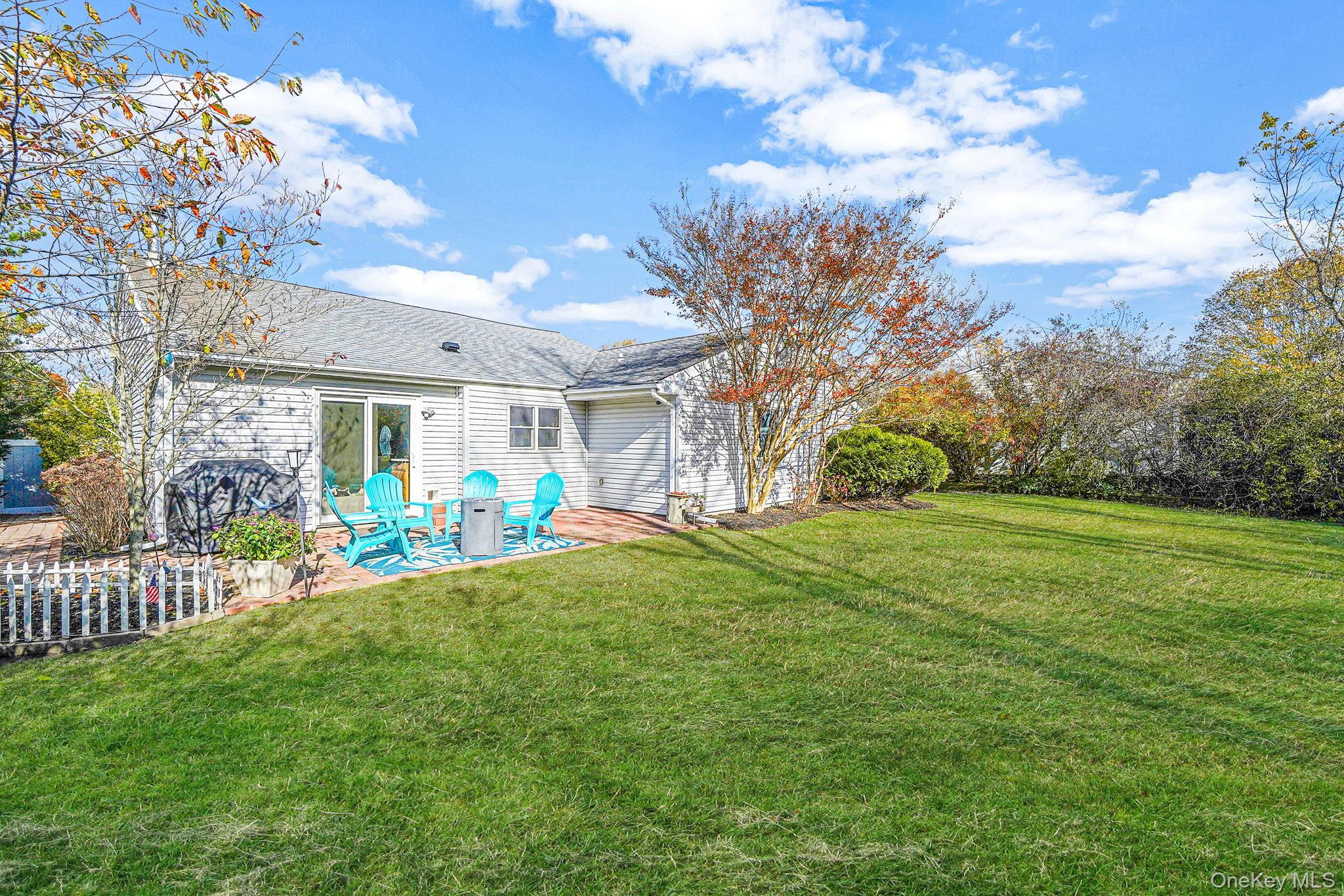 Single Family Malcolm Suffolk County, NY 11713, MLS-940042-32