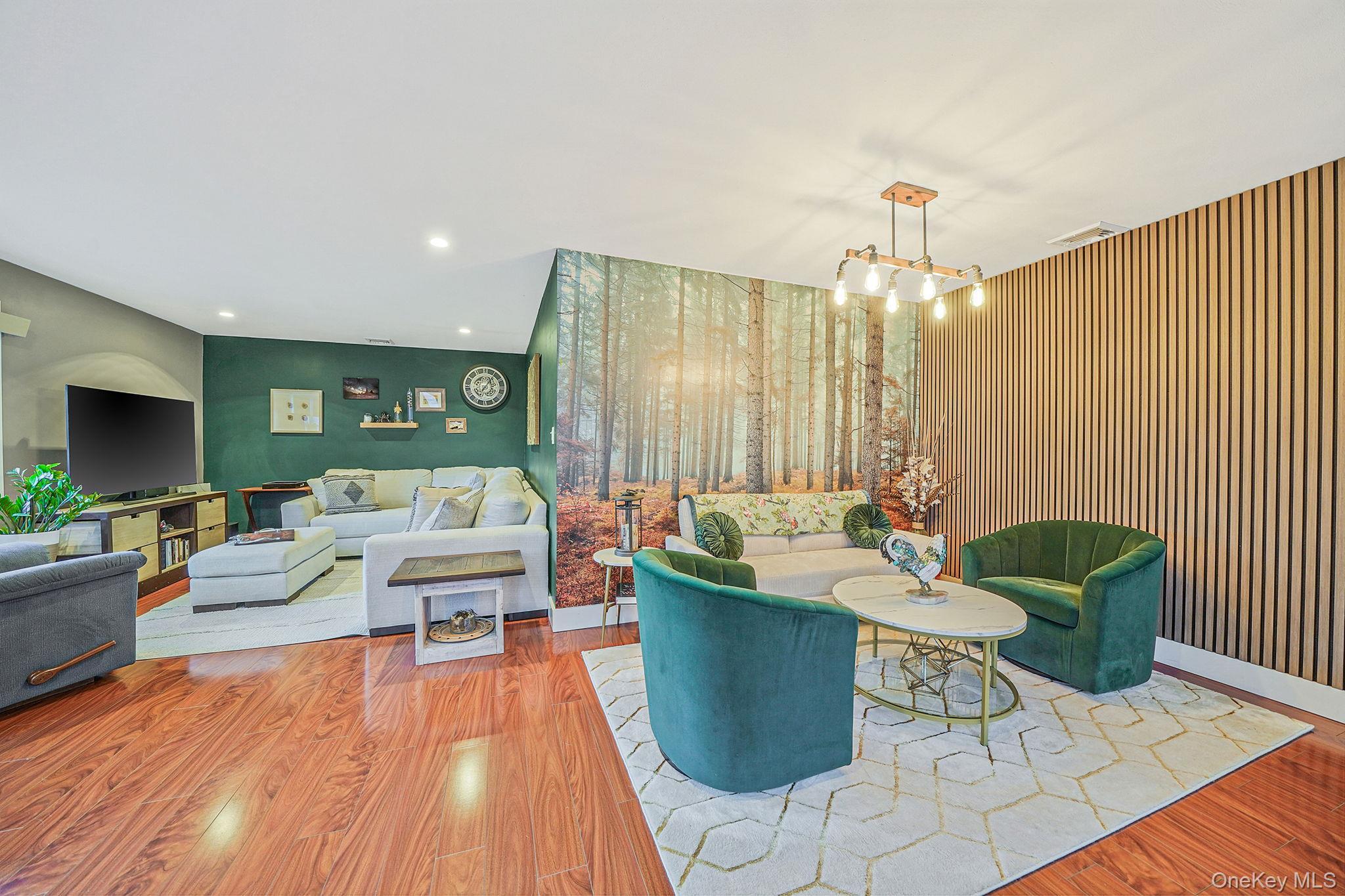 Single Family Malcolm Suffolk County, NY 11713, MLS-940042-8