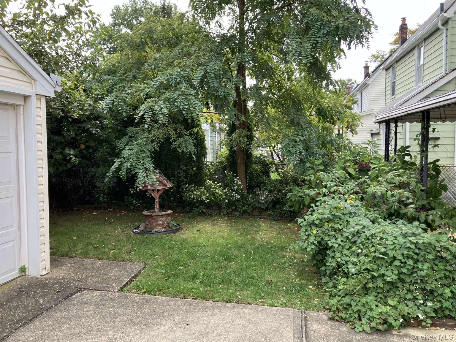 Single Family Campbell Nassau County, NY 11596, MLS-940053-4