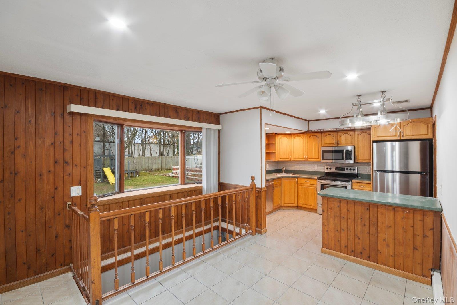 Single Family Spur Suffolk County, NY 11706, MLS-940065-6