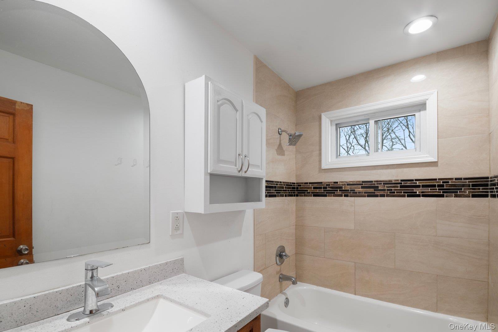 Single Family Spur Suffolk County, NY 11706, MLS-940065-9