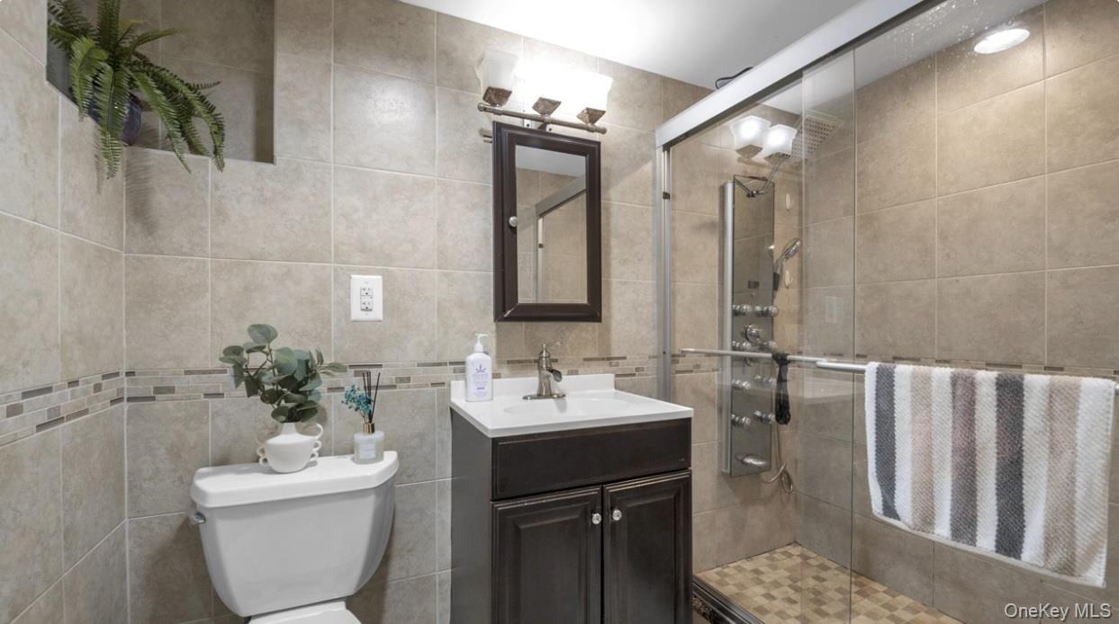 Single Family 149th  Queens, NY 11357, MLS-940078-36