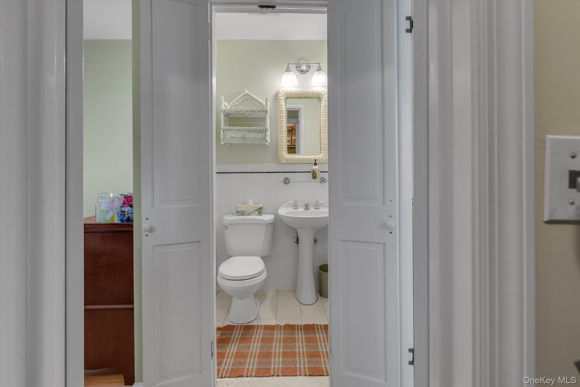 Single Family Catherine Suffolk County, NY 11731, MLS-940119-12