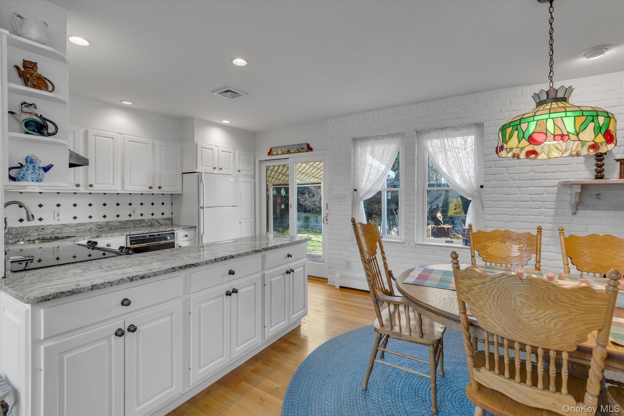 Single Family Catherine Suffolk County, NY 11731, MLS-940119-7