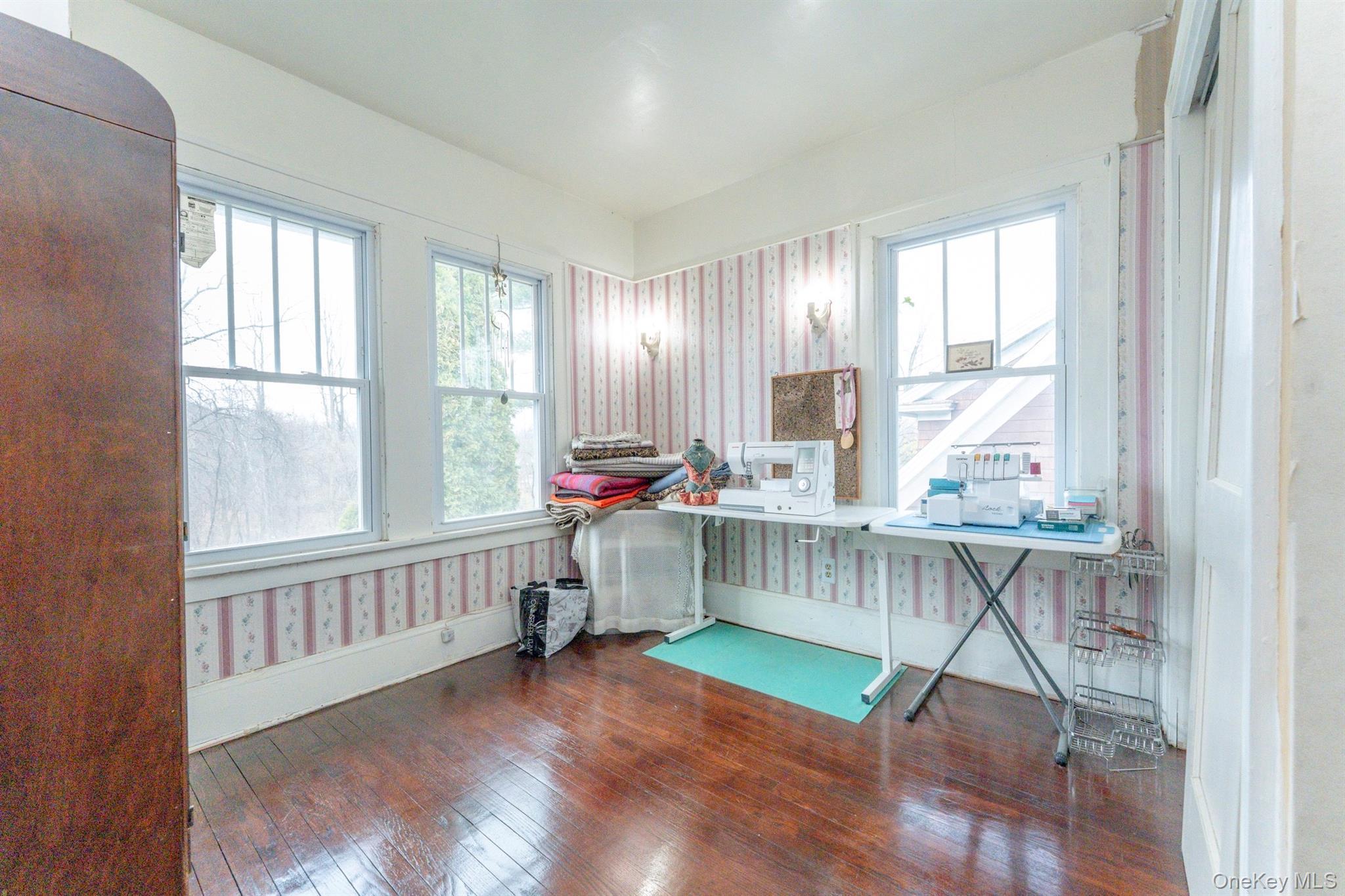 Single Family Broadway Ulster County, NY 12466, MLS-940125-25