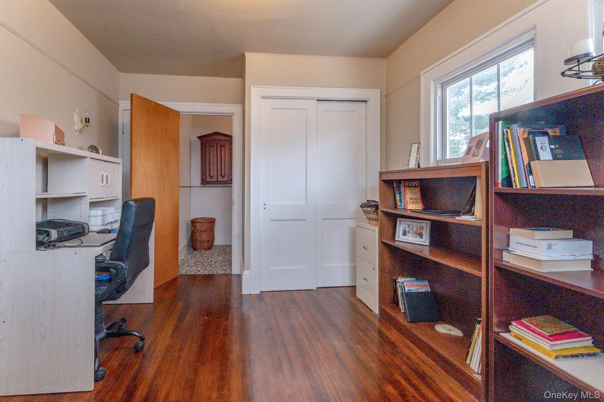 Single Family Broadway Ulster County, NY 12466, MLS-940125-29