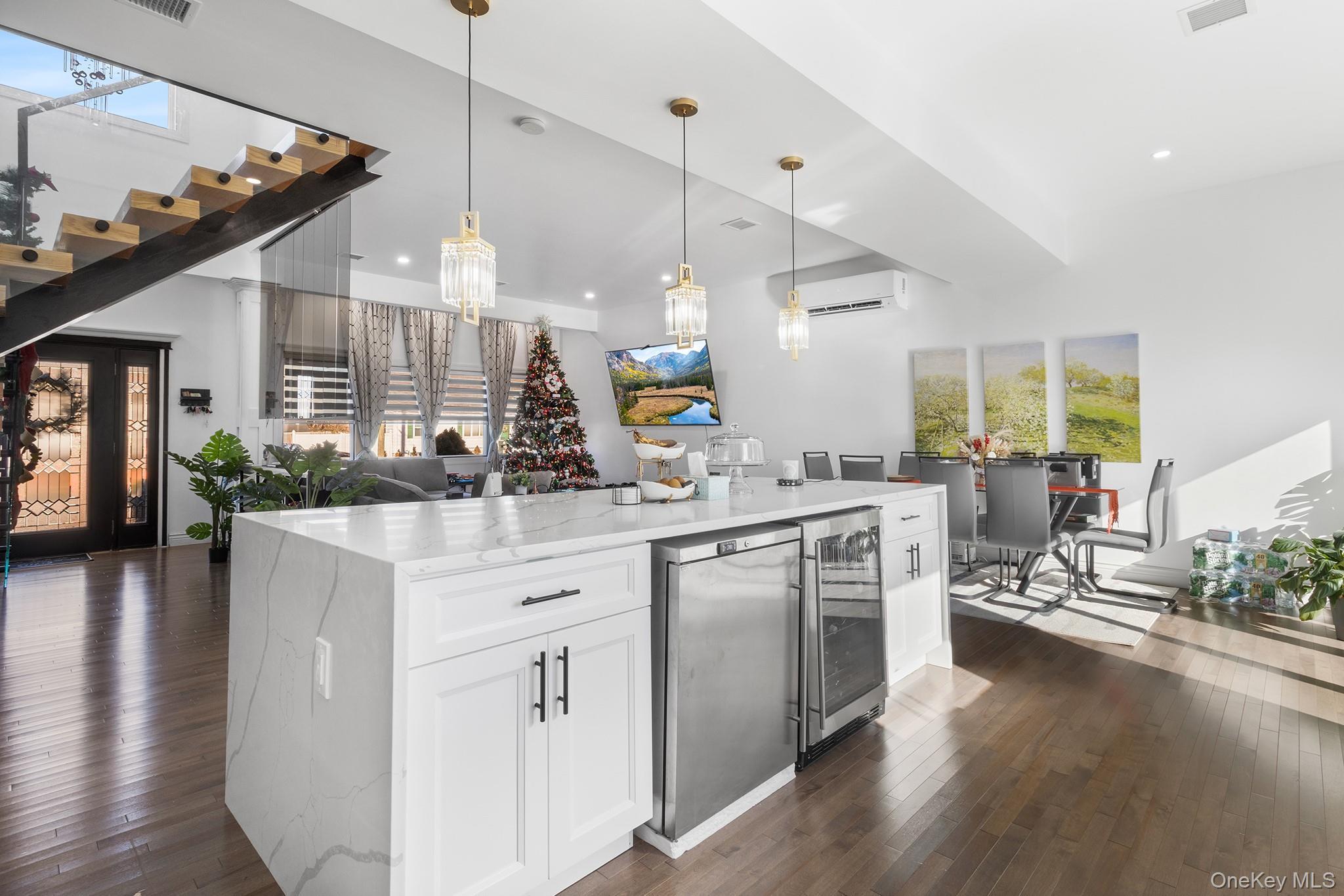 Single Family 17th Suffolk County, NY 11704, MLS-940135-14