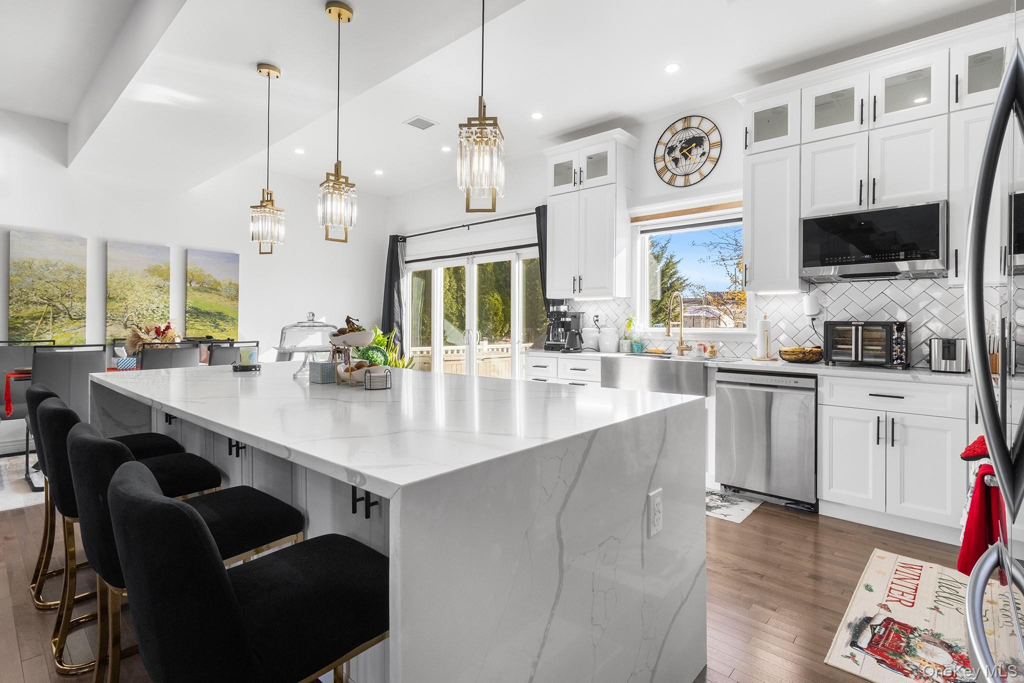 Single Family 17th Suffolk County, NY 11704, MLS-940135-15