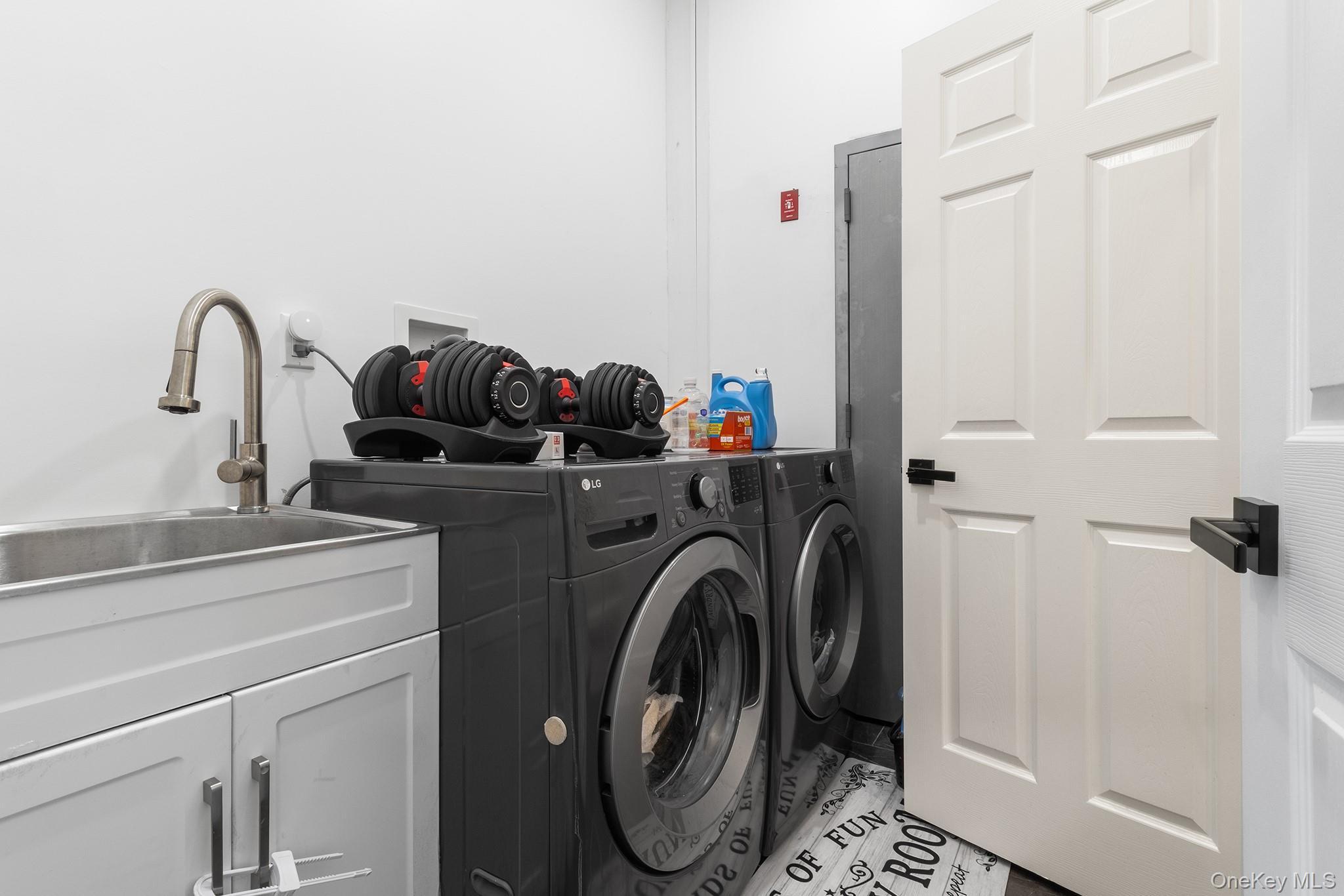 Single Family 17th Suffolk County, NY 11704, MLS-940135-21