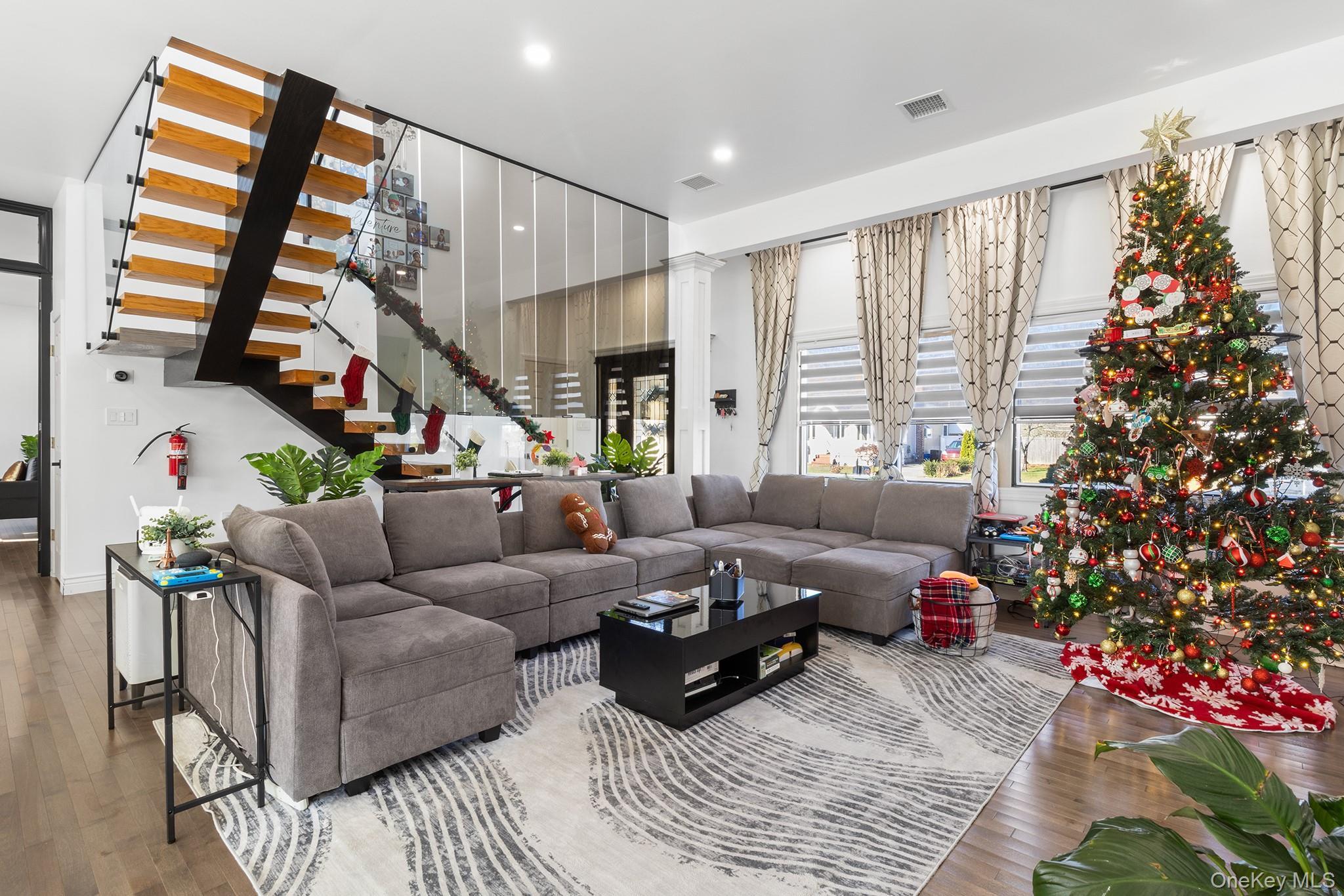 Single Family 17th Suffolk County, NY 11704, MLS-940135-6