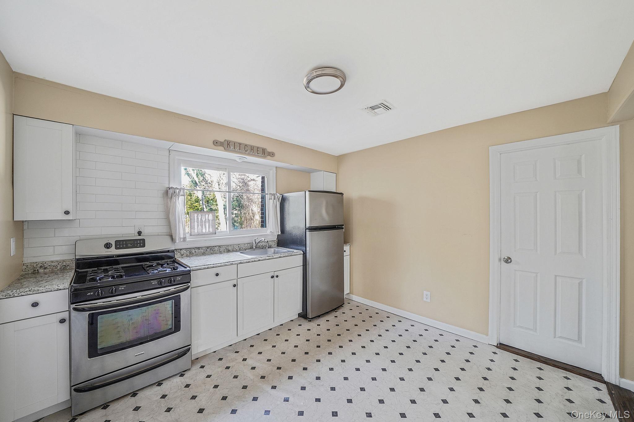 Single Family Tower  Suffolk County, NY 11782, MLS-940137-11