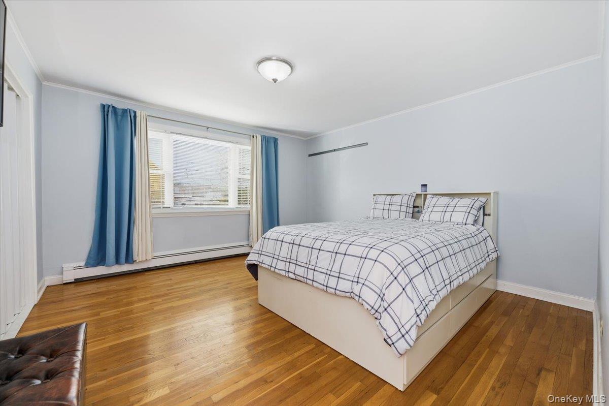 Single Family Yates  Bronx, NY 10469, MLS-940140-10