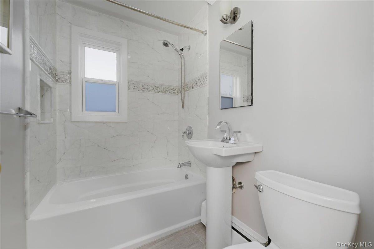 Single Family Yates  Bronx, NY 10469, MLS-940140-16