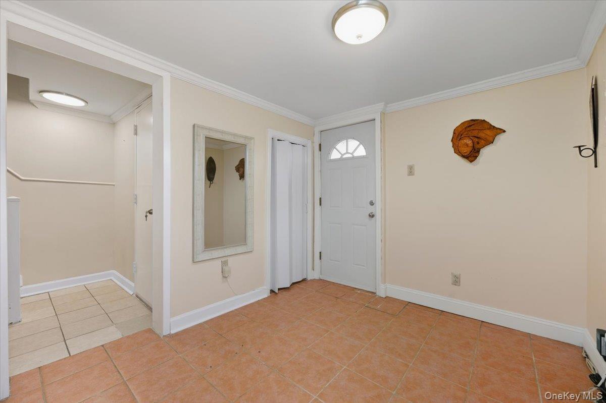 Single Family Yates  Bronx, NY 10469, MLS-940140-18