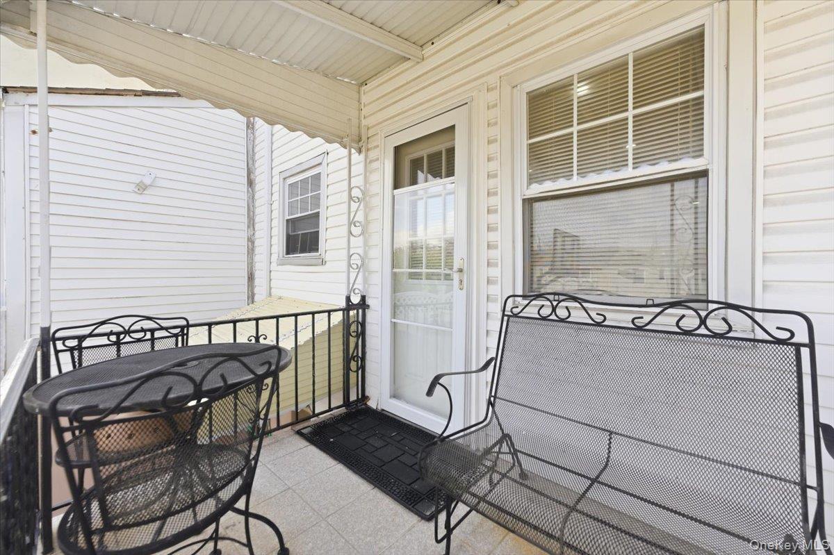 Single Family Yates  Bronx, NY 10469, MLS-940140-25