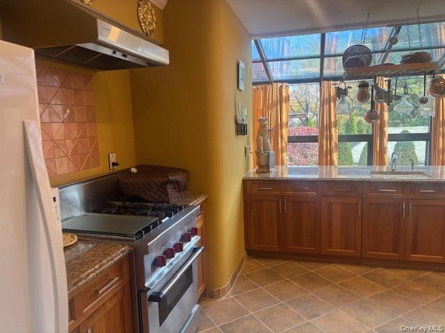 Single Family Bay  Staten Island, NY 10305, MLS-940154-11