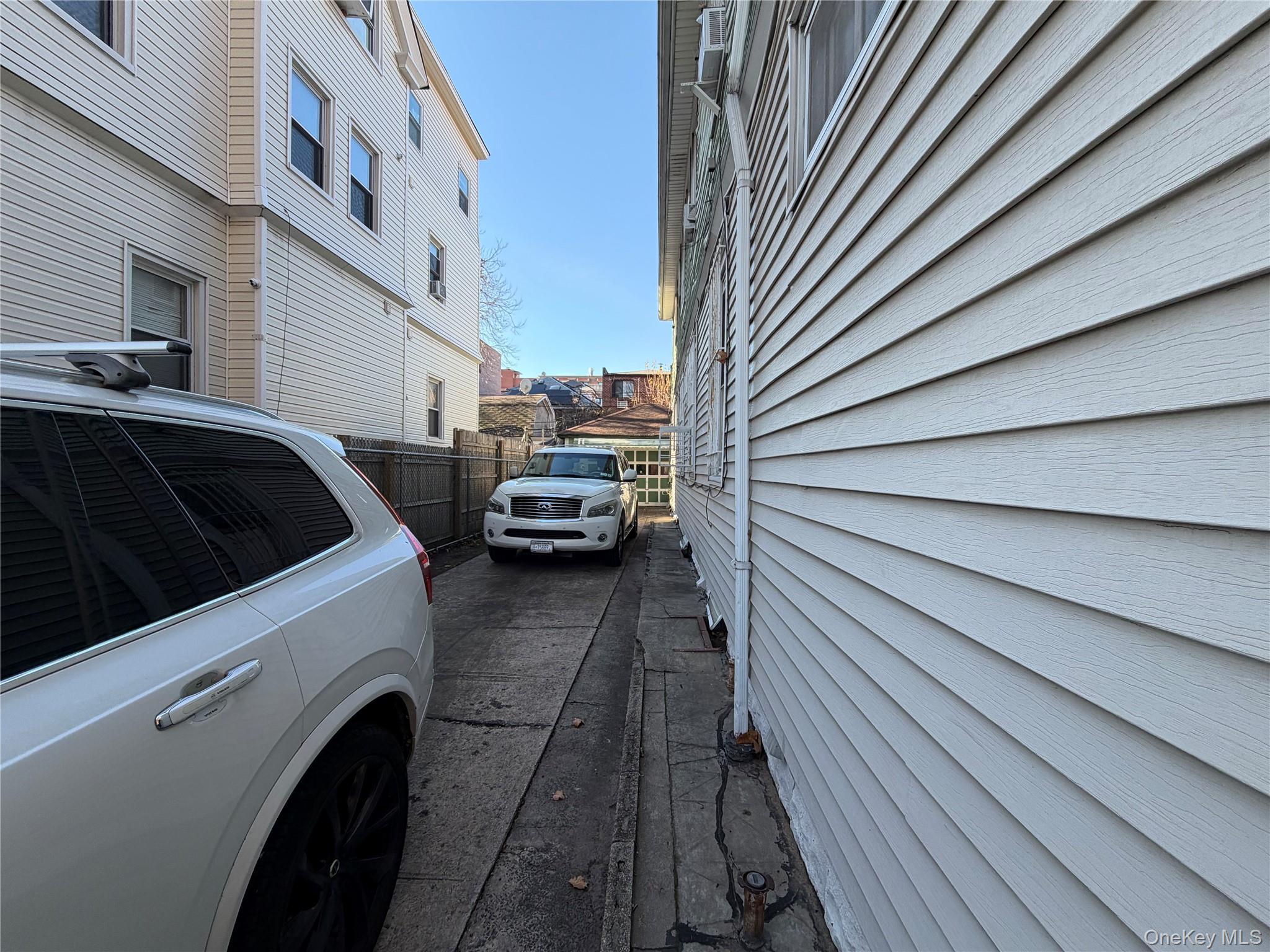 Single Family 69  Queens, NY 11377, MLS-940157-5