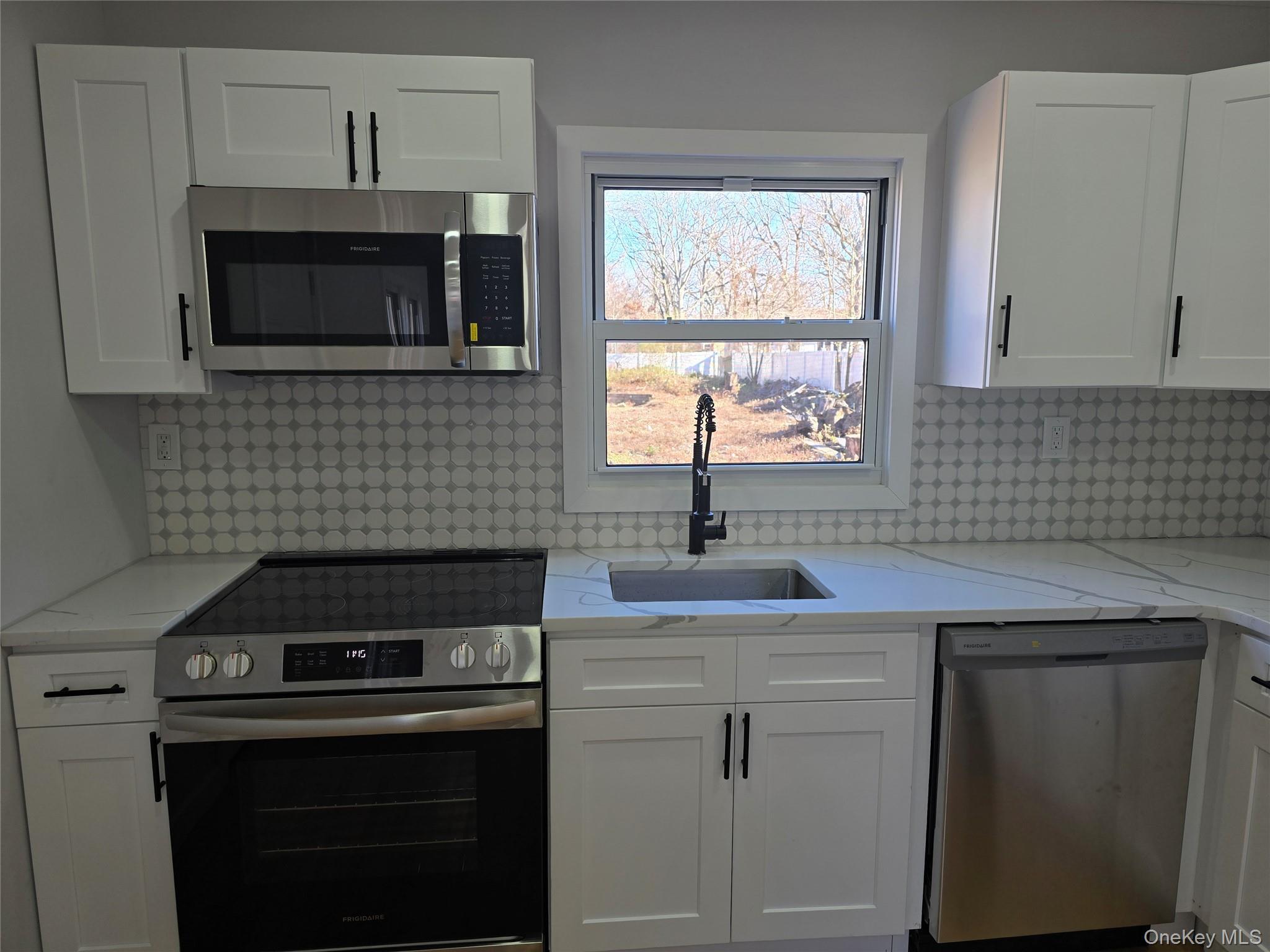 Single Family Cypress Suffolk County, NY 11951, MLS-940173-4