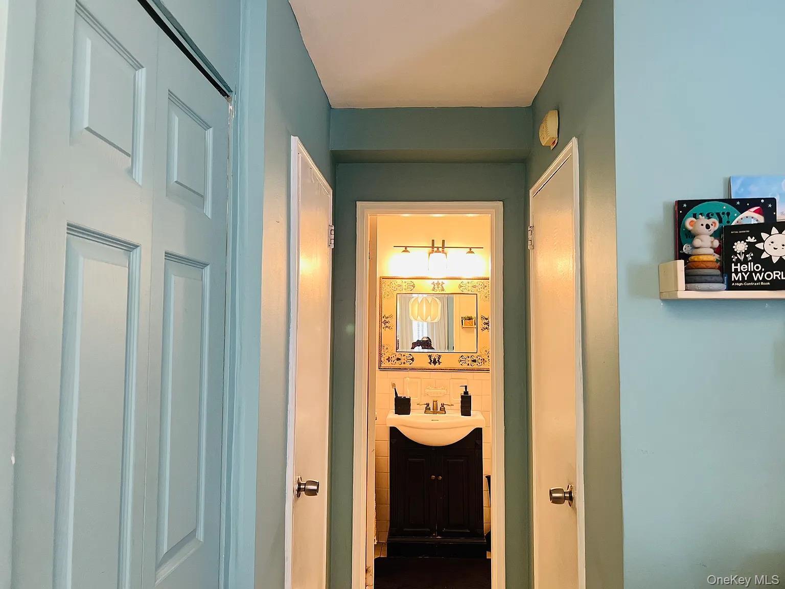 Apartment Little Neck Parkway  Queens, NY 11362, MLS-940201-21