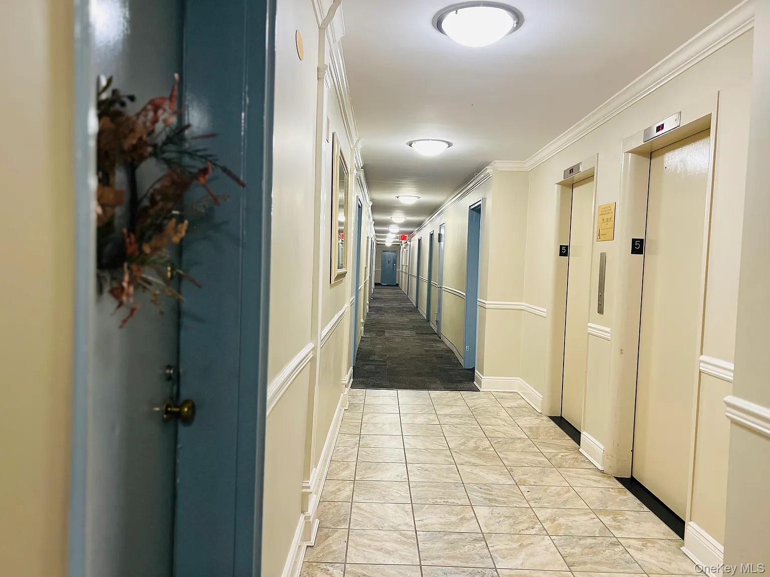 Apartment Little Neck Parkway  Queens, NY 11362, MLS-940201-23