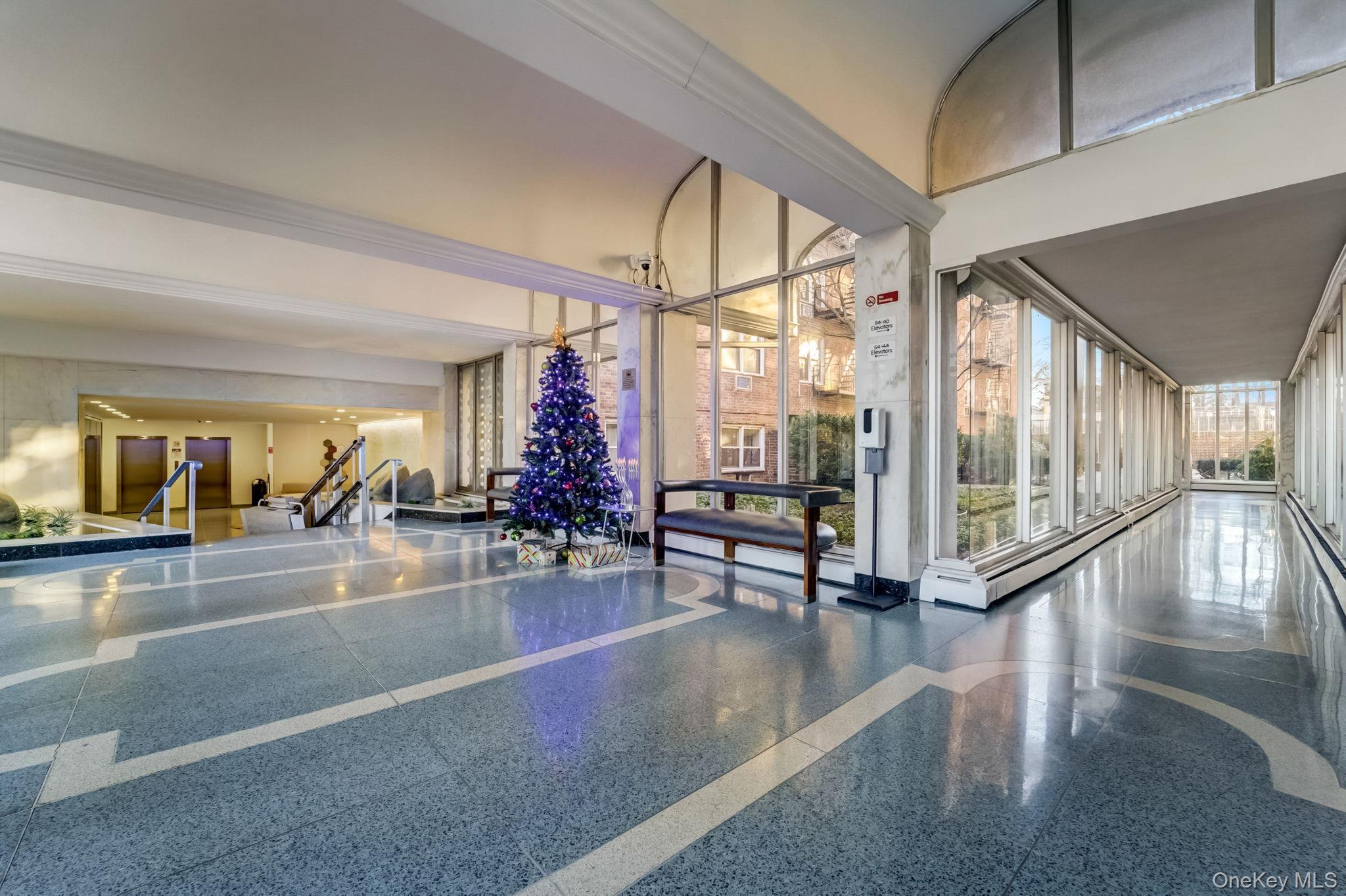 Apartment Little Neck Parkway  Queens, NY 11362, MLS-940201-5