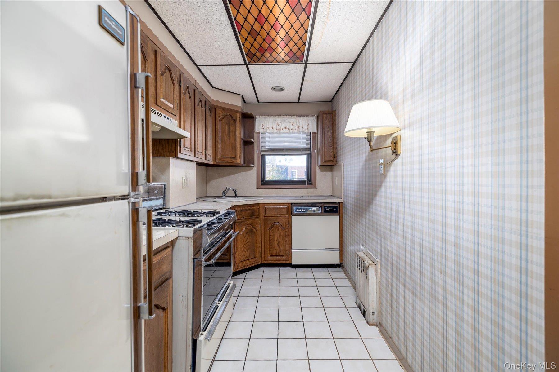 Single Family 66th Queens, NY 11378, MLS-940207-13