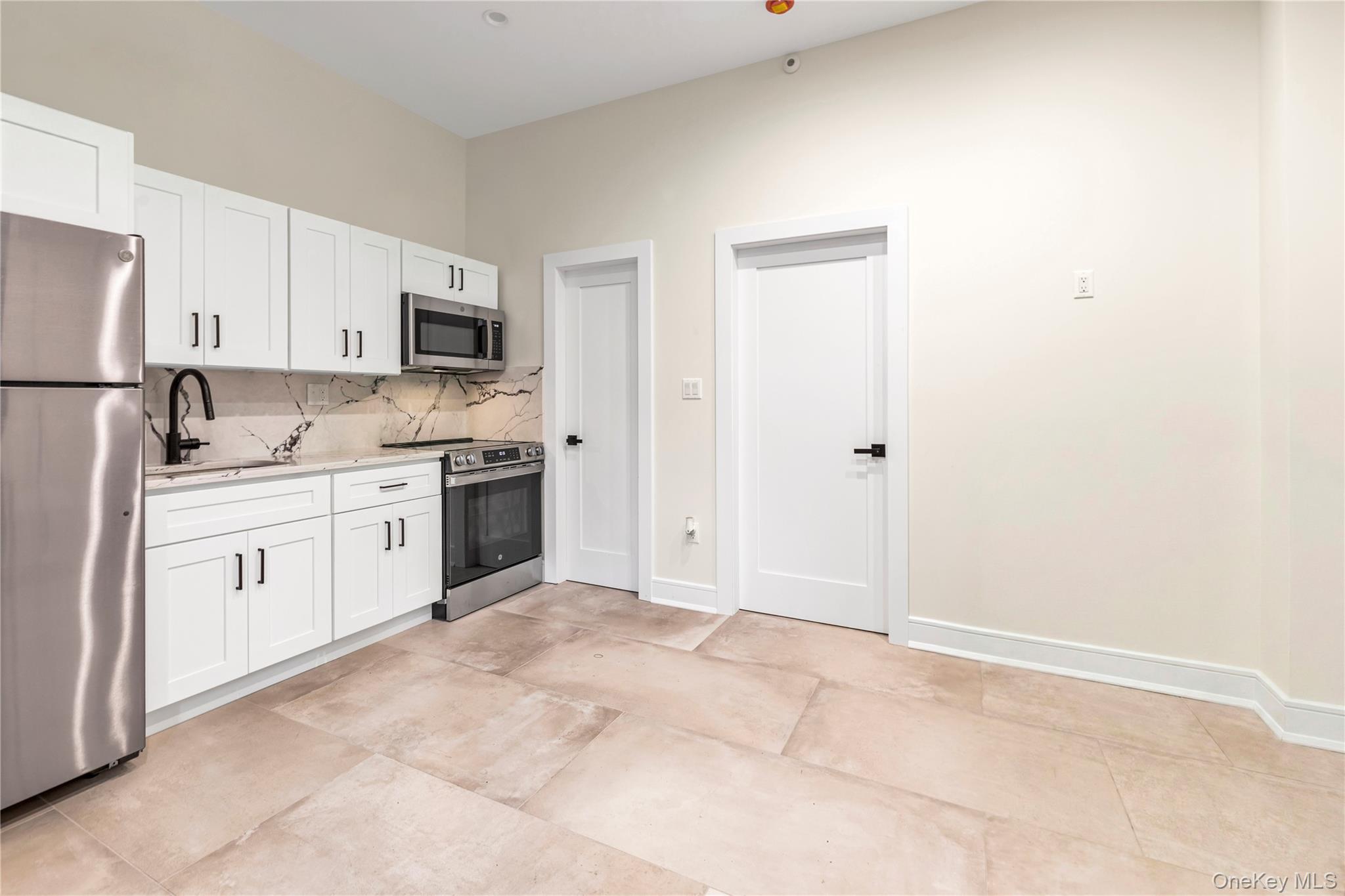 Single Family 149th Queens, NY 11357, MLS-940218-2