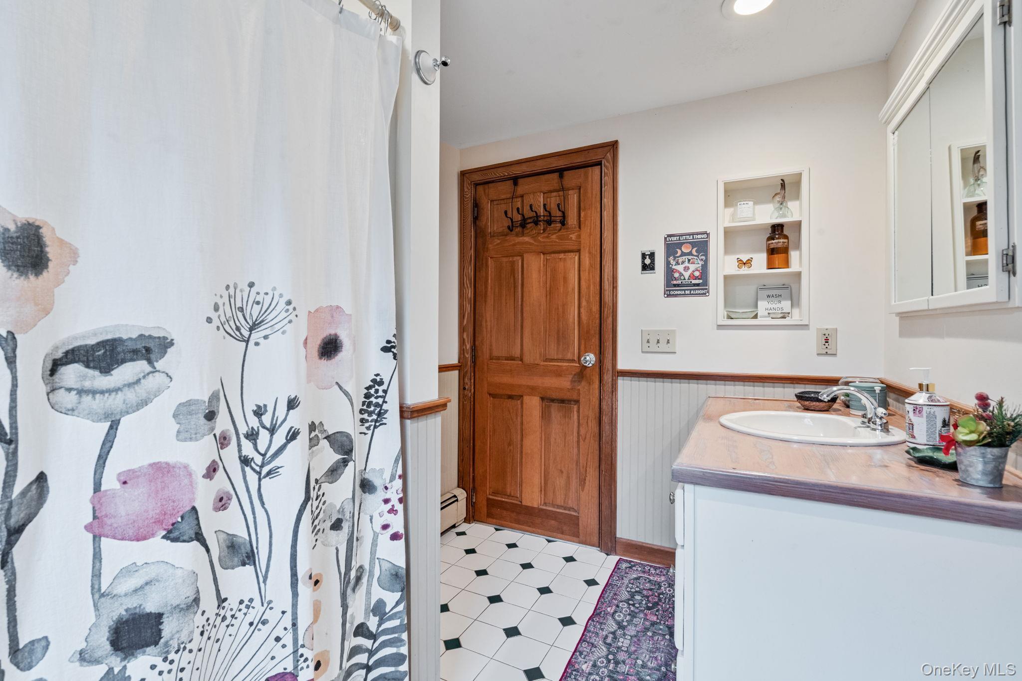 Single Family North Country Suffolk County, NY 11764, MLS-940224-27