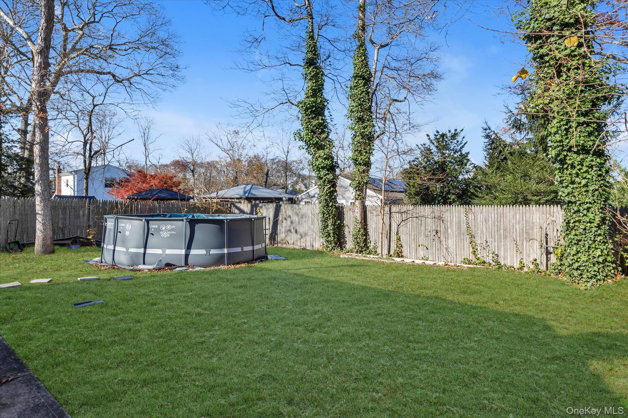 Single Family Laurelton Suffolk County, NY 11784, MLS-940225-4