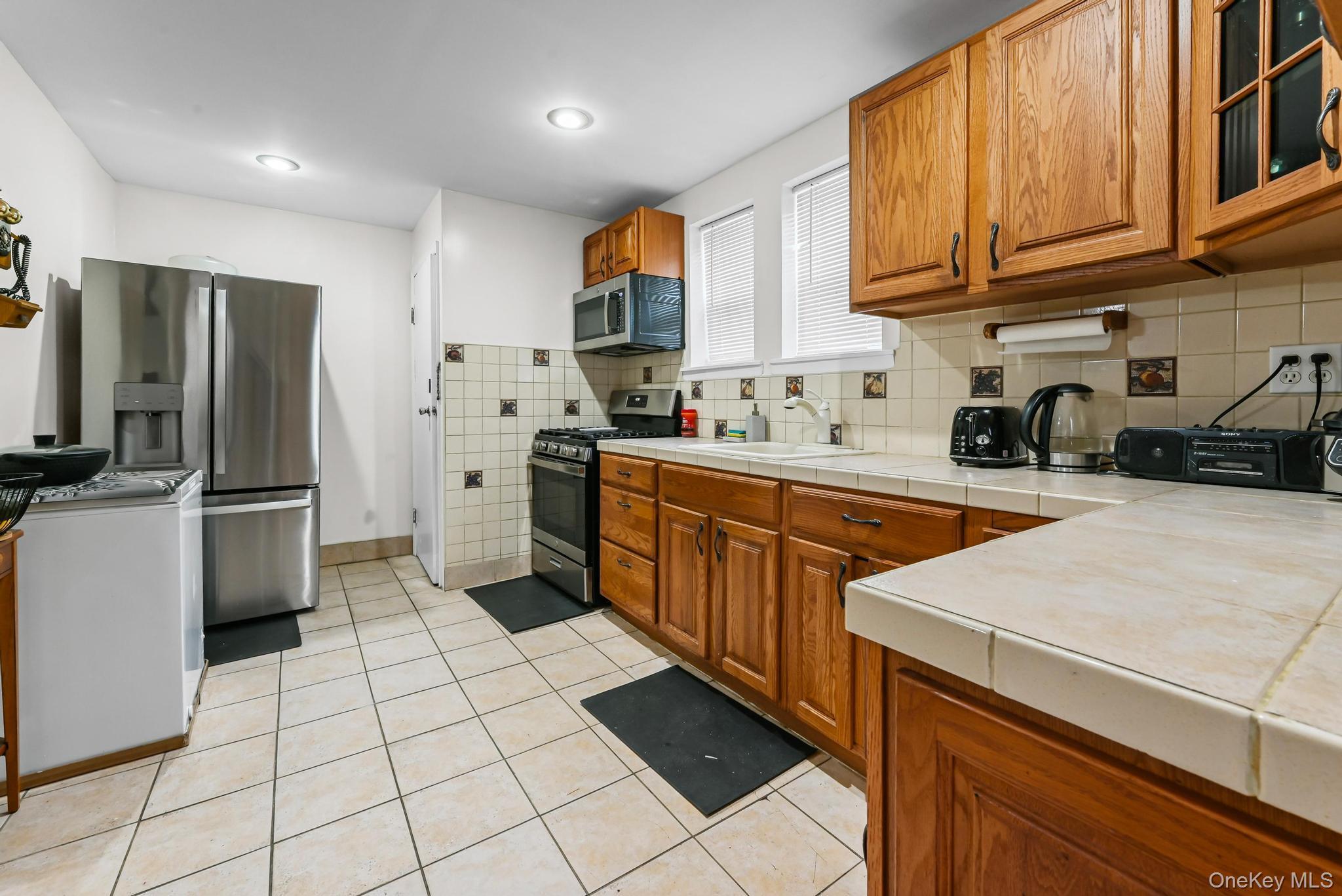 Single Family Lewiston Avenue Queens, NY 11412, MLS-940228-14