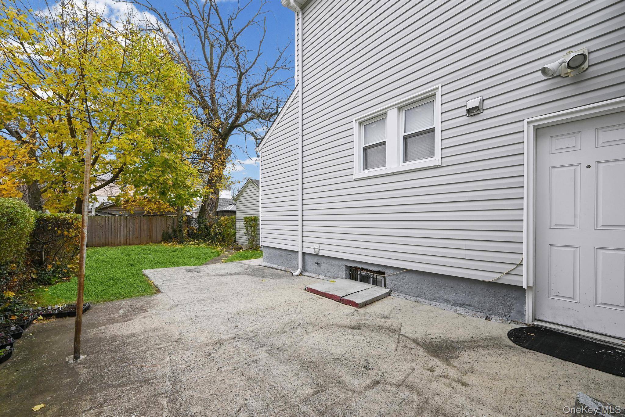 Single Family Lewiston Avenue Queens, NY 11412, MLS-940228-4