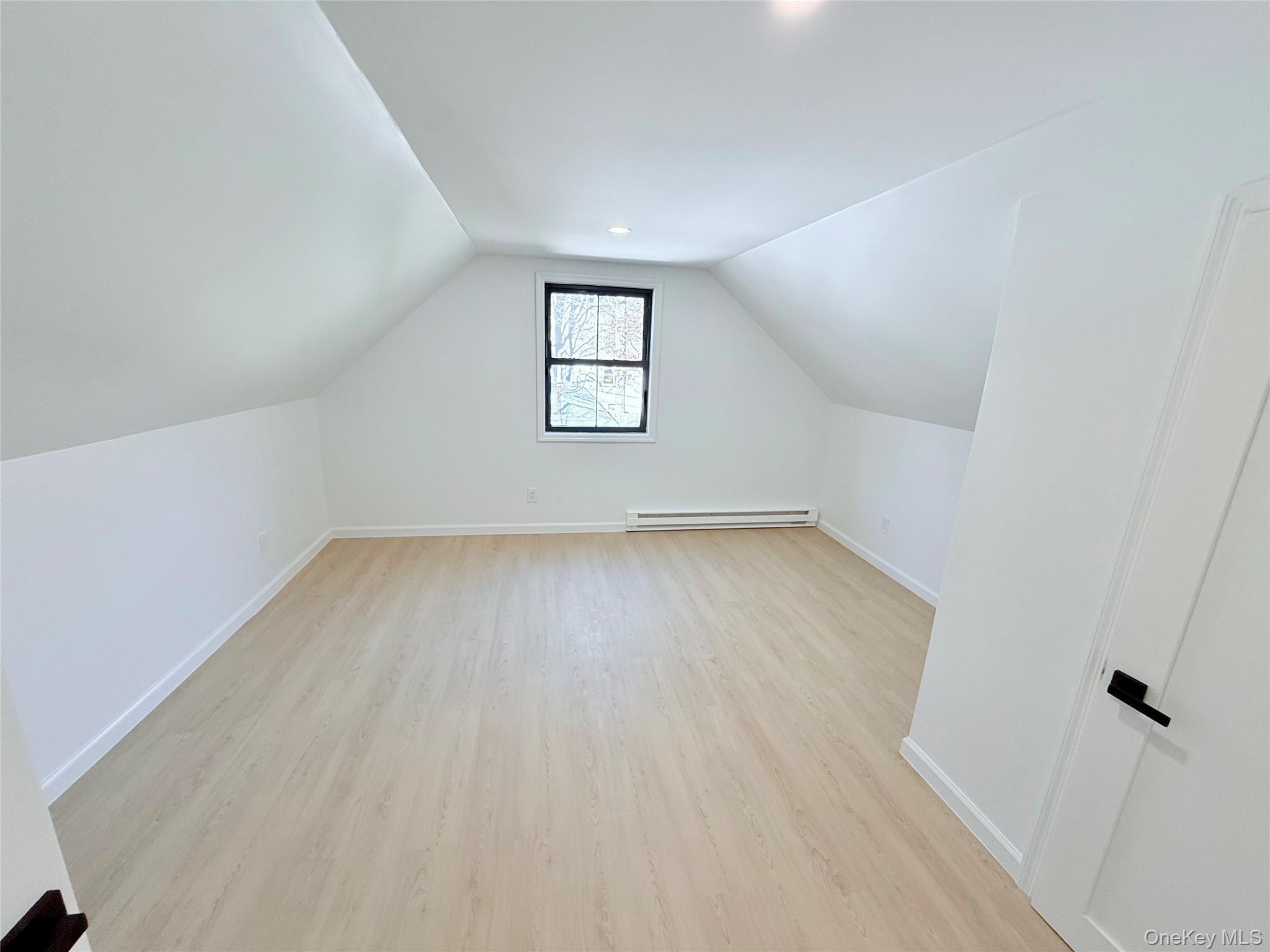 Single Family Oak  Suffolk County, NY 11967, MLS-940232-11