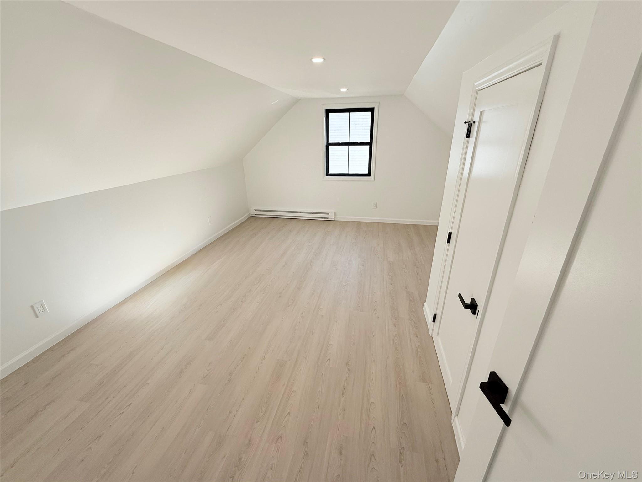 Single Family Oak  Suffolk County, NY 11967, MLS-940232-12