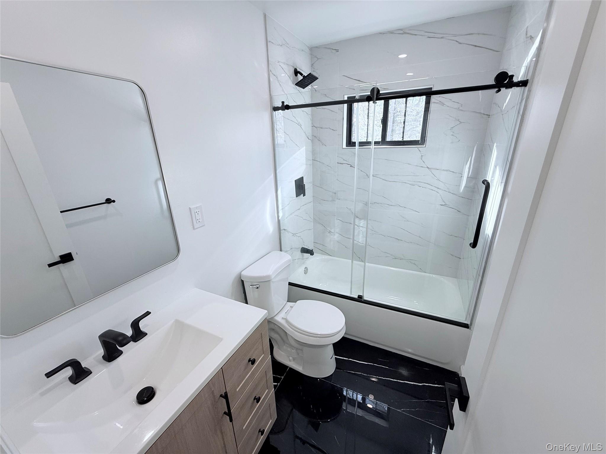 Single Family Oak  Suffolk County, NY 11967, MLS-940232-4