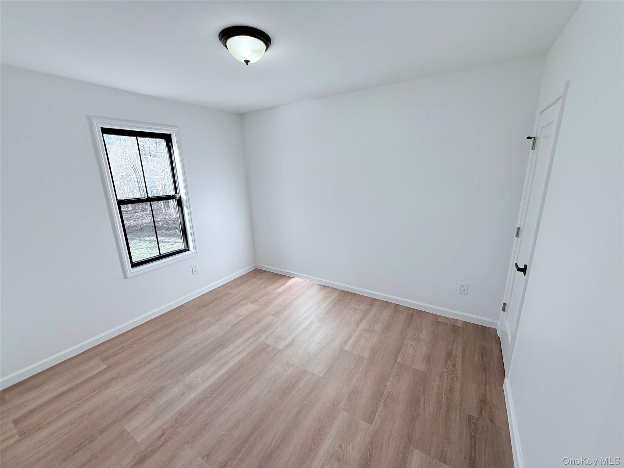 Single Family Oak  Suffolk County, NY 11967, MLS-940232-5