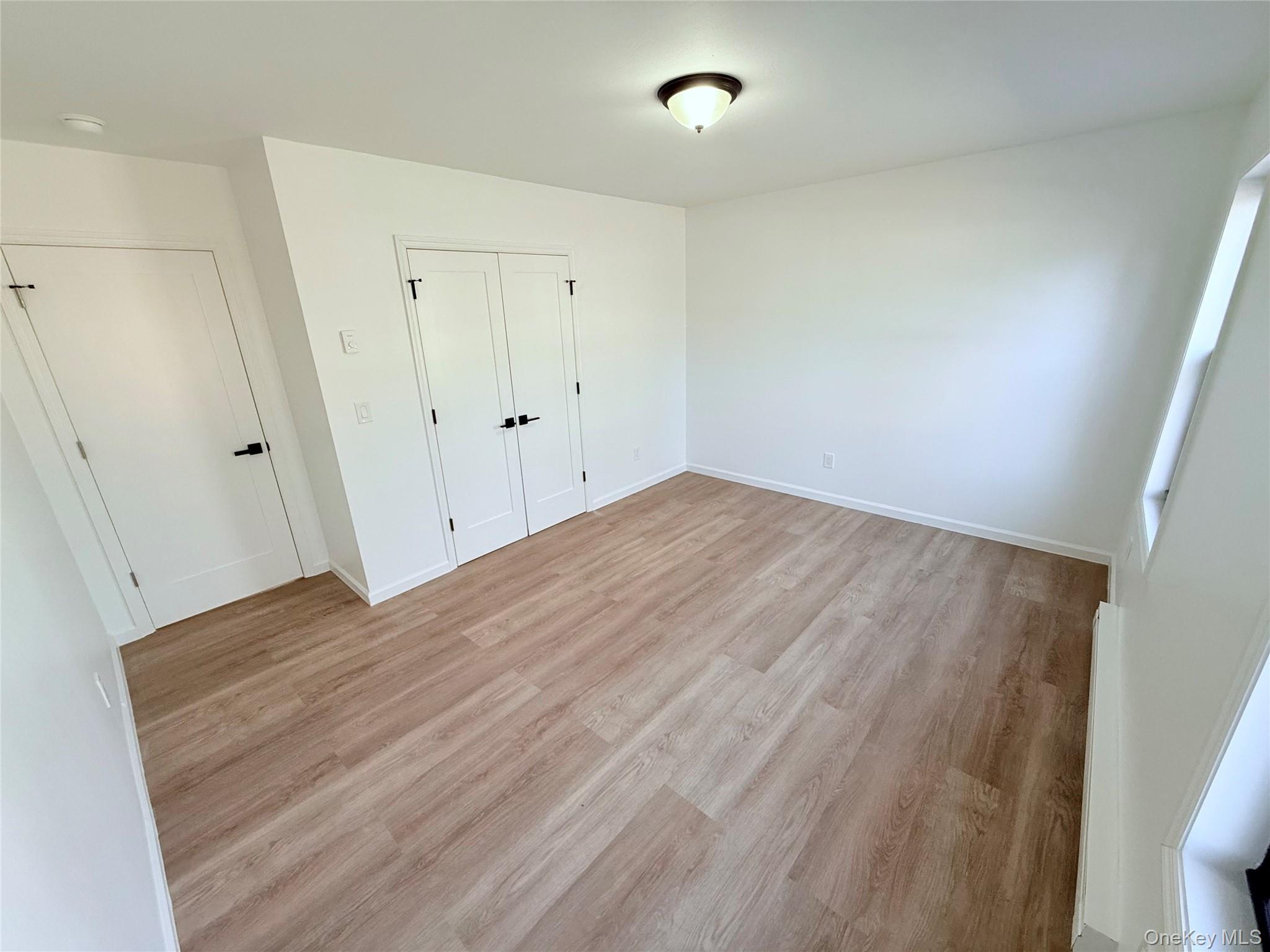 Single Family Oak  Suffolk County, NY 11967, MLS-940232-9