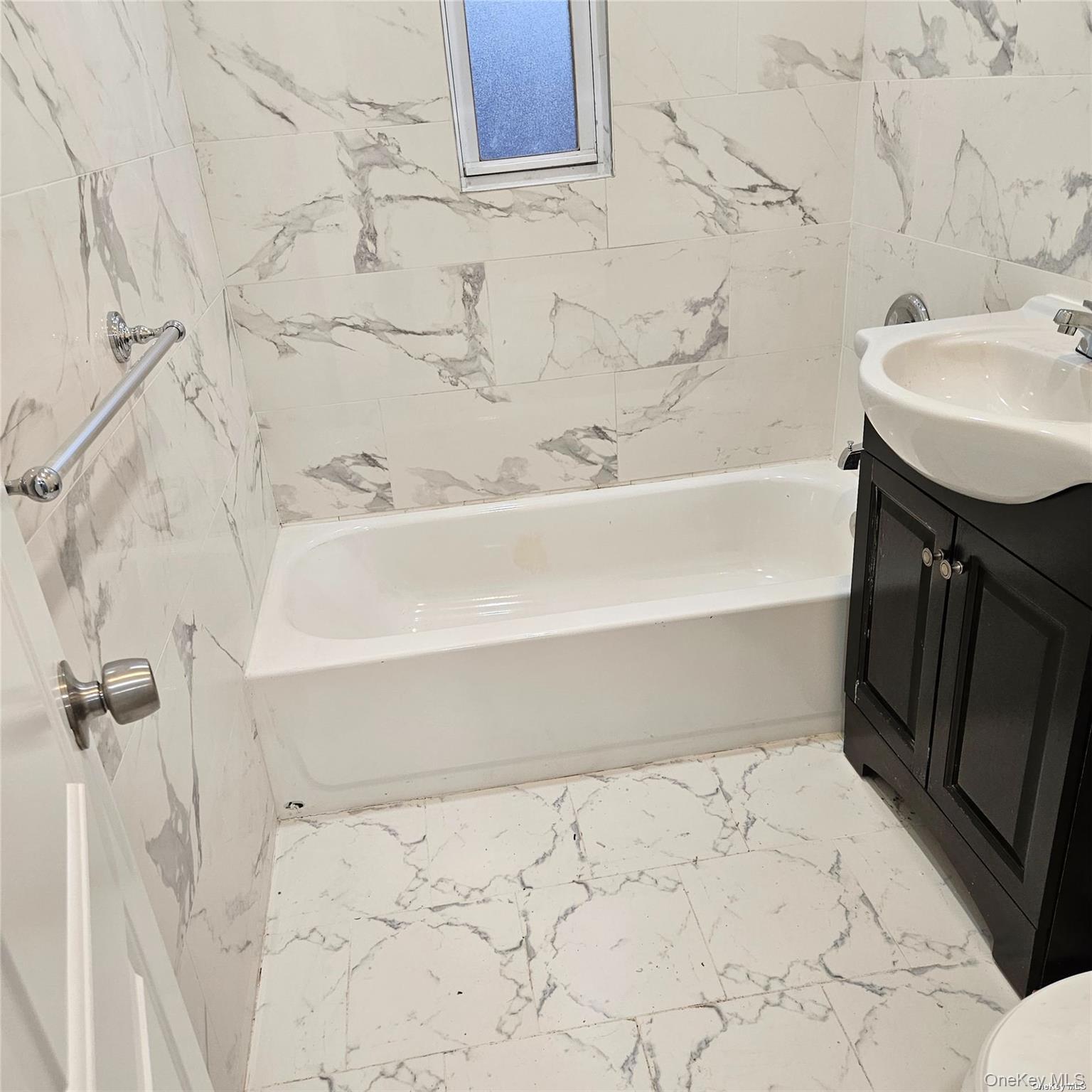 Single Family Hunt Bronx, NY 10462, MLS-940233-3